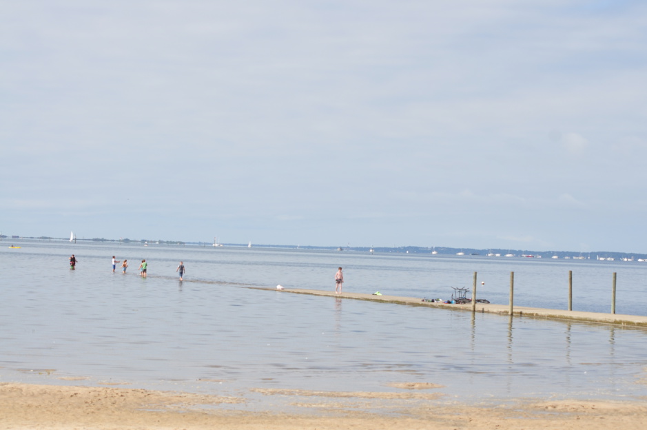 Jetée presque immergée à Arès