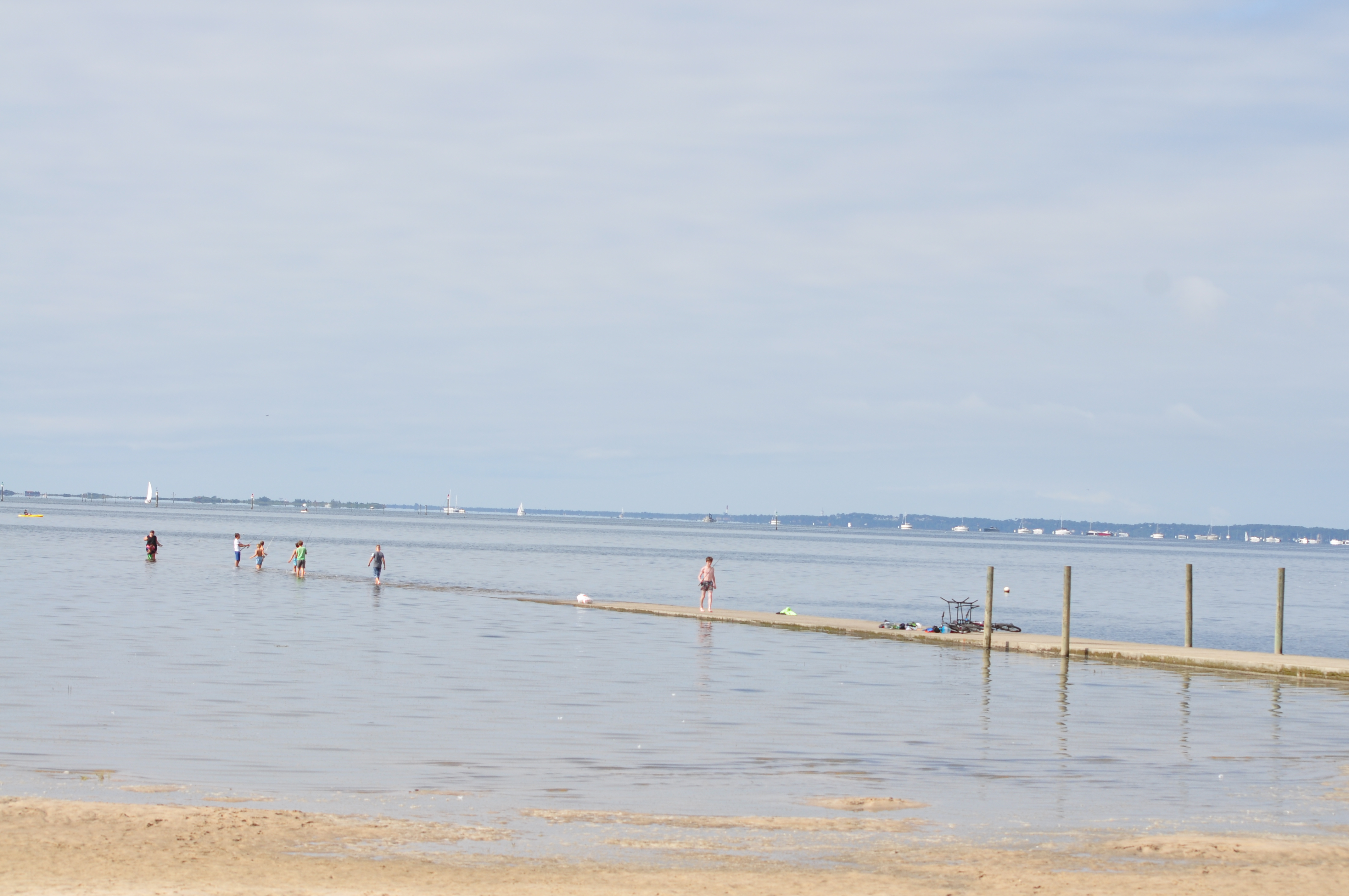 Jetée presque immergée à Arès