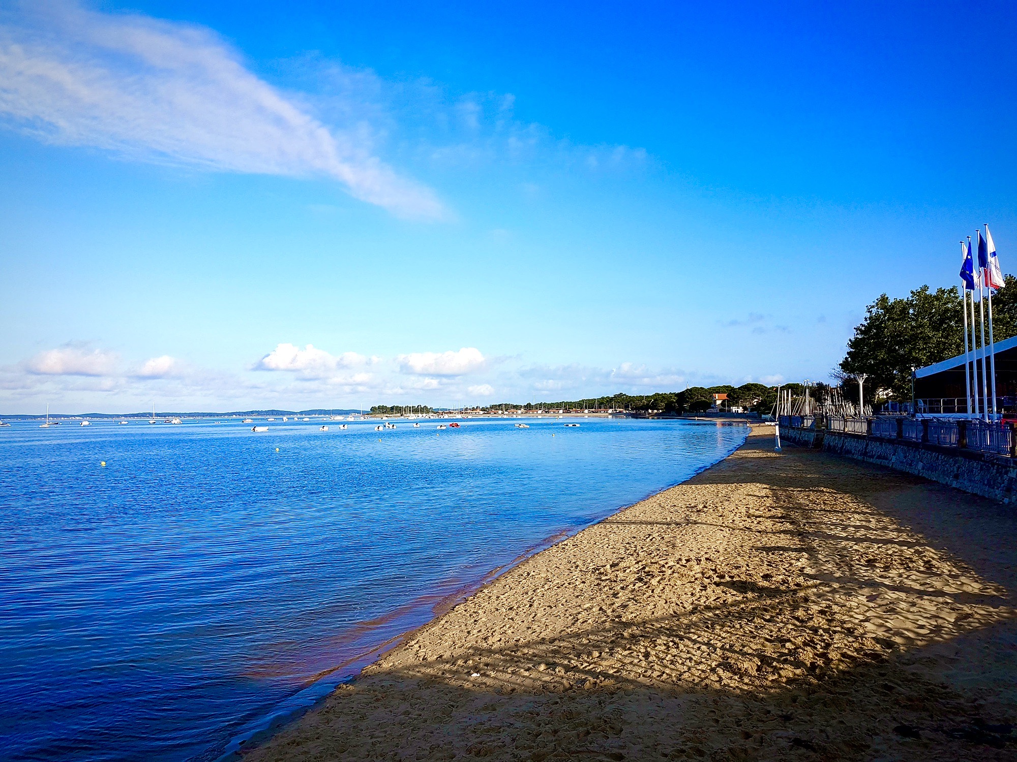 Andernos Les Bains à la plage le matin