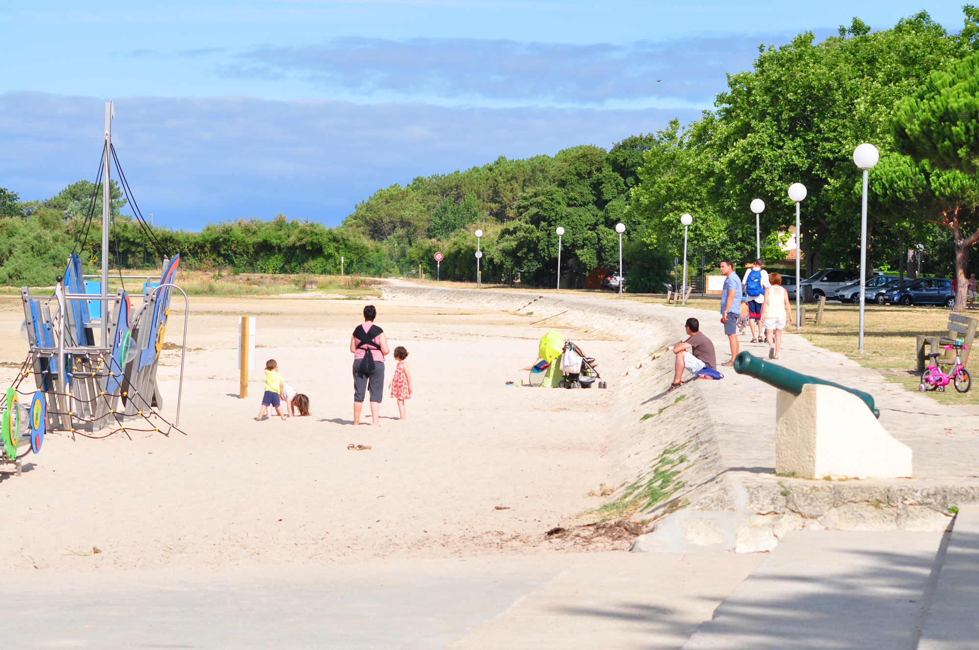 Plage d'Arès en été