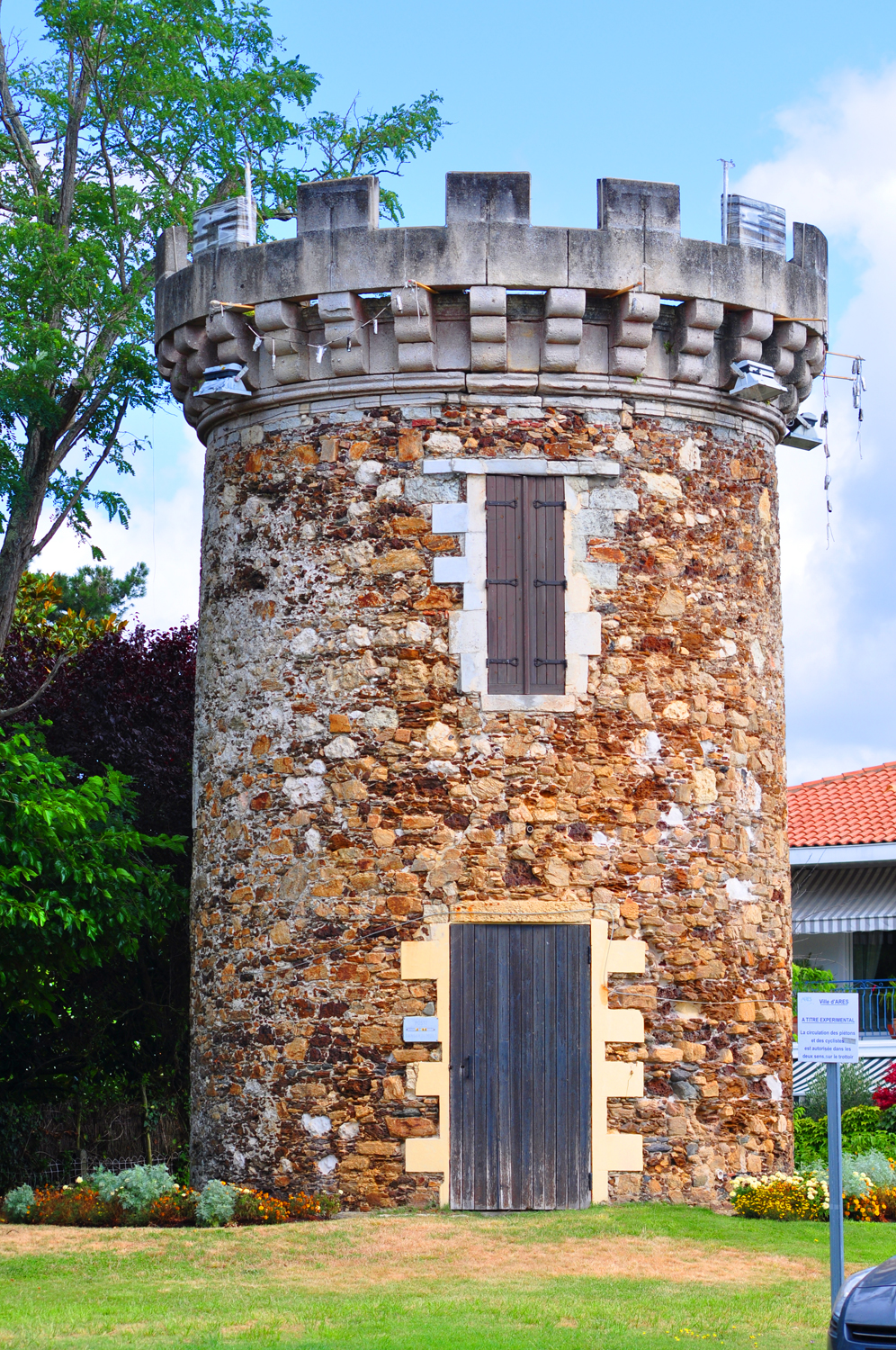 Tour d'Arès