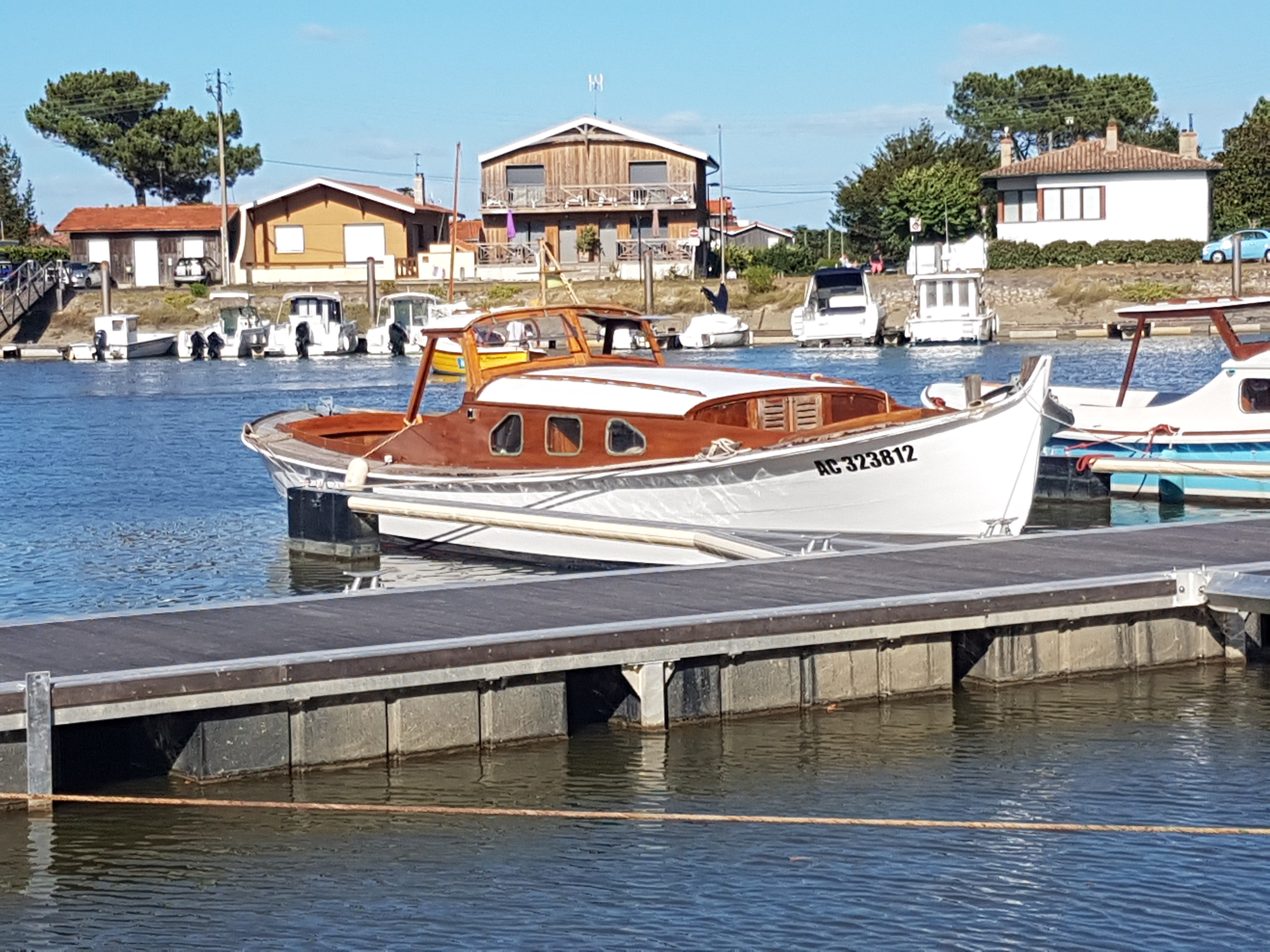 Pinasse dans le Port de la Teste de Buch