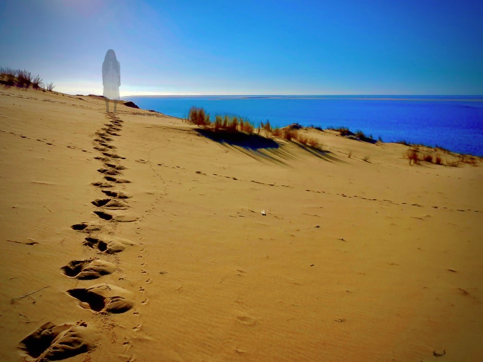 Mais qui a laissé vraiment ces traces de pas sur la dune du Pilat ?
