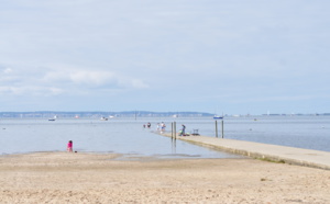 Couleurs bleu et sable à Arès