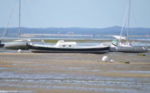 Pinasse du Bassin d' Arcachon chassant des baleines ou sur la Tamise ?!?!?