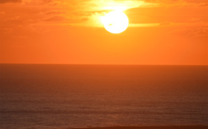 Coucher de soleil sur l'océan Atlantique