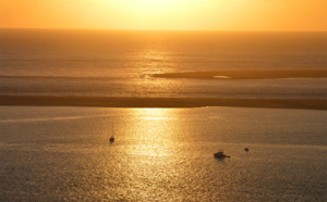 Coucher de soleil doré depuis la dune du Pilat