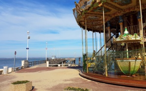 Carrousel à Arcachon près du Bassin