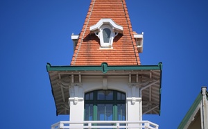 Villa Saint-Yves à Arcachon : le joyau du front de mer qui garde les secrets du Bassin