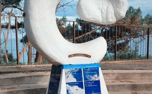 La vague : mémorial des péris en mer