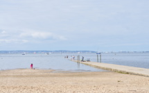 Couleurs bleu et sable à Arès