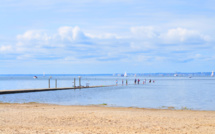 Jetée d'Arès en été