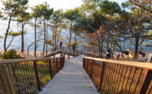 Escalier avant la Corniche