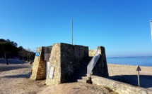 A quoi peut servir ce monument en pierre devant la plage Pereire ?