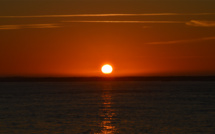 Coucher de soleil sur l'océan Atlantique du haut de la dune