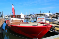 Chaland au salon nautique d’Arcachon 