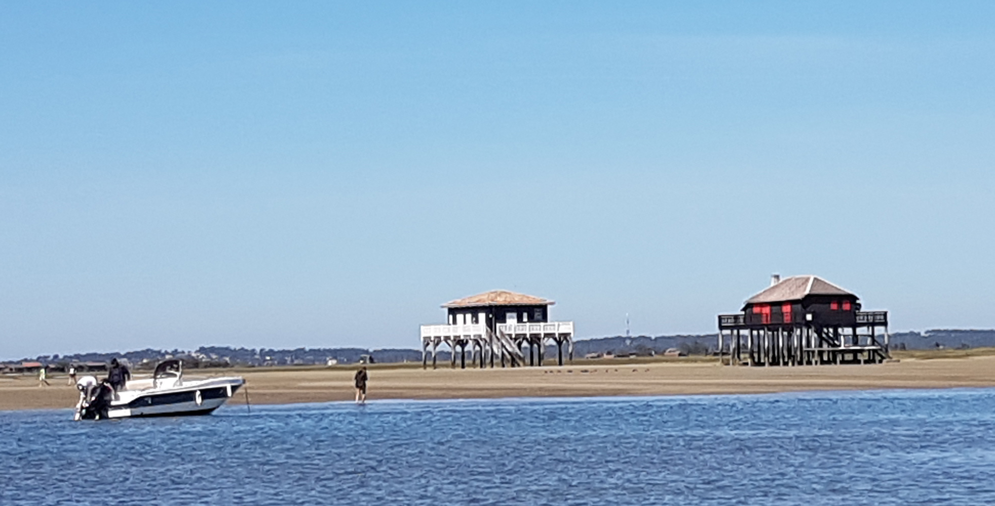 Une page facebook sur le Bassin d' Arcachon née ici, près des cabanes tchanquées